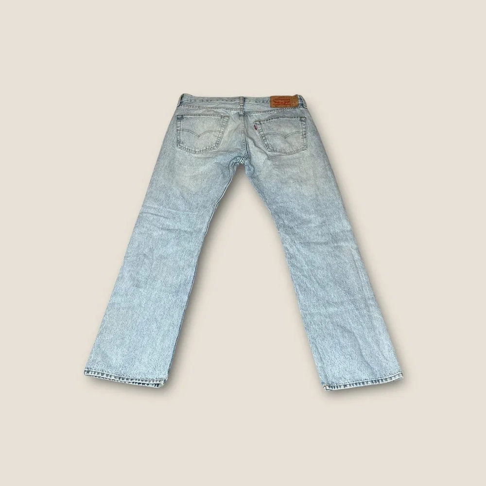 Levi's 501 Jeans‎ Mens W34 L32 Light Wash Distressed Patch Ripped Straight Denim